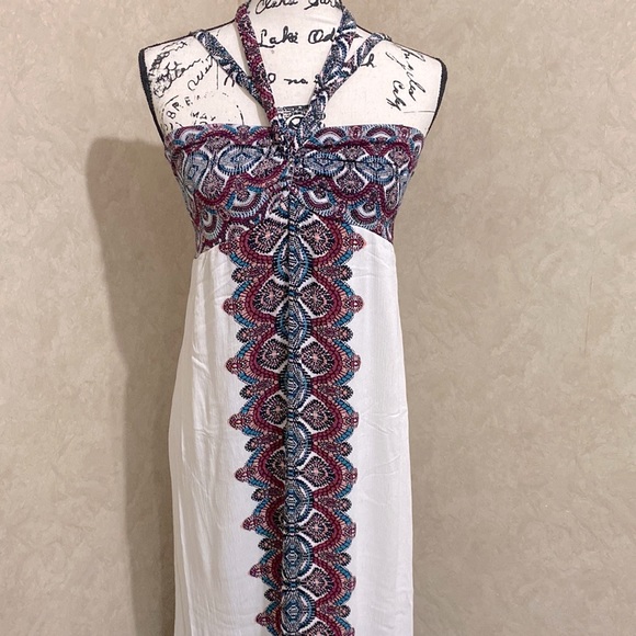 Boho Halter Maxi Dress from Xhilaration - Picture 4 of 13